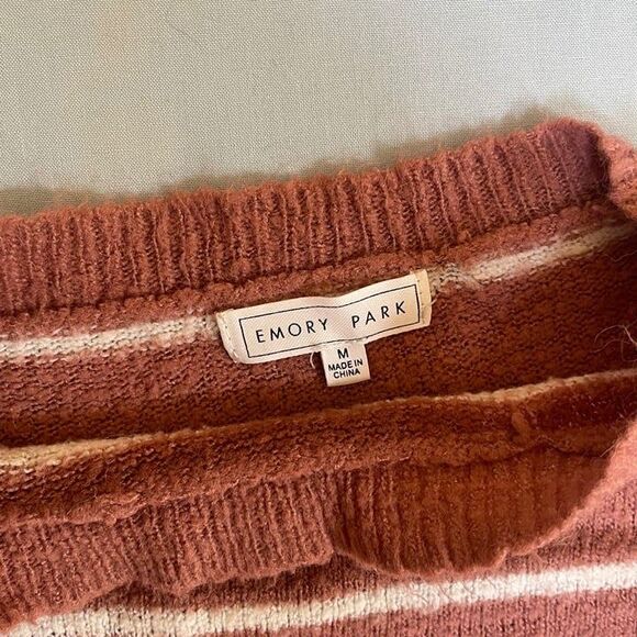 Emery Park Long Sleeve Lightweight Sweater Size Medium – Soft & Comfy - Picture 2 of 3